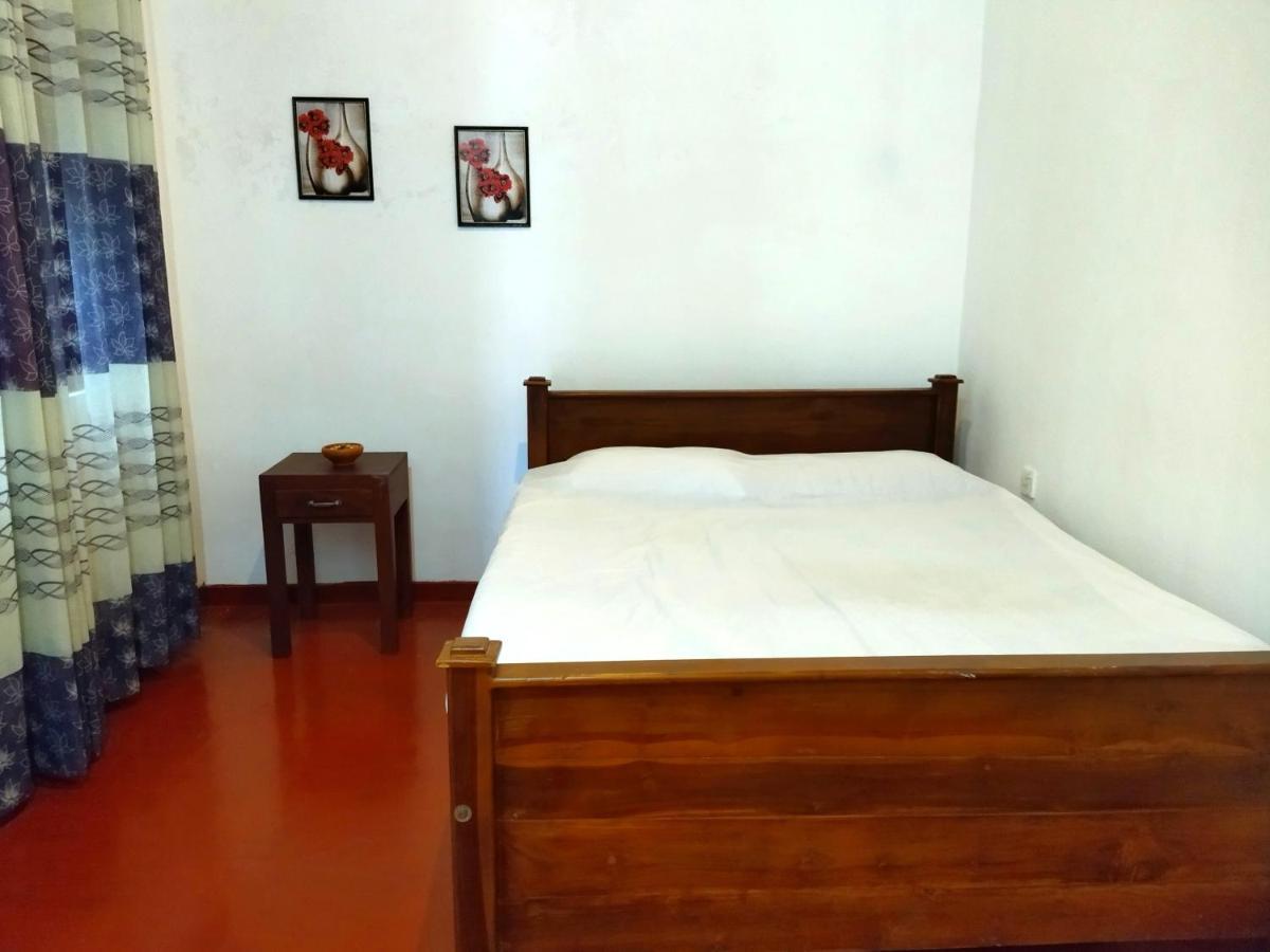 Mama'S Hostel Ahangama Extérieur photo